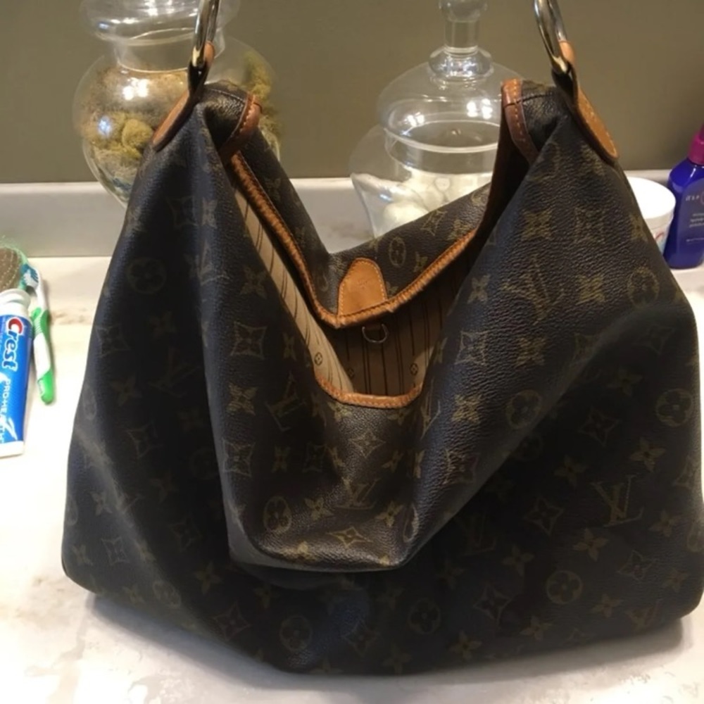 Louis Vuitton authentic Delightful mm monogram bag